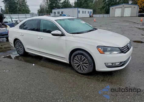 2012 Volkswagen Passat Sel z USA, uszkodzony, nr VIN 1VWCM7A39CC021335